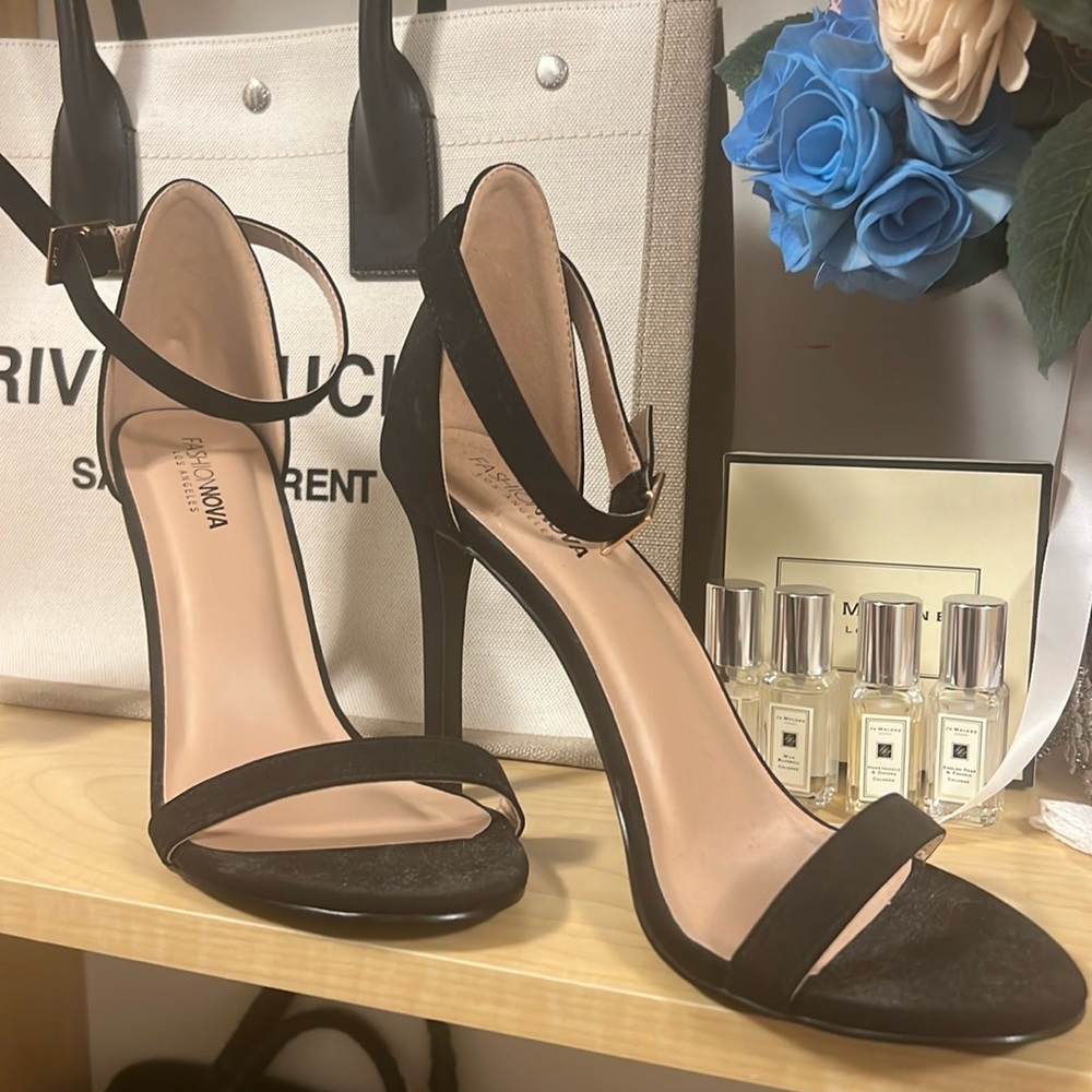 Fashion nova strappy heels